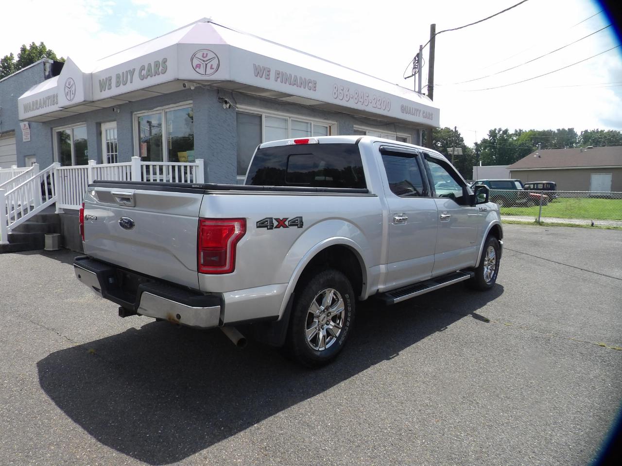 Ford F-150 4WD SuperCrew 139" Lariat 2015