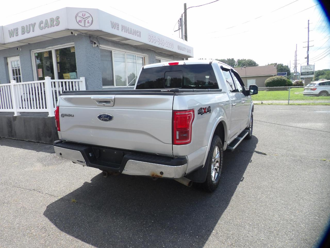 Ford F-150 4WD SuperCrew 139" Lariat 2015