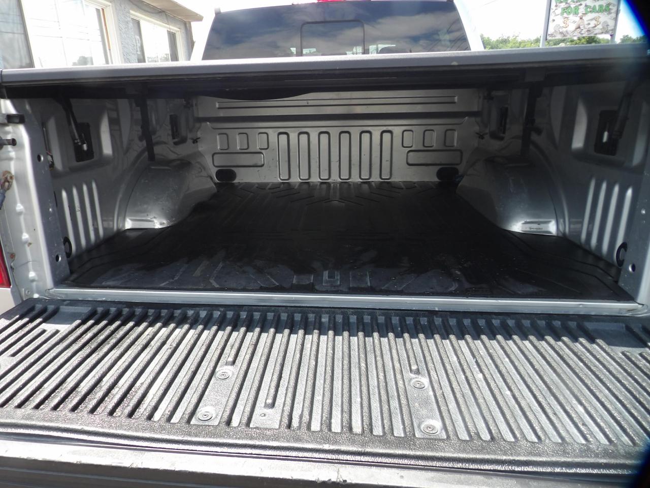 Ford F-150 4WD SuperCrew 139" Lariat 2015