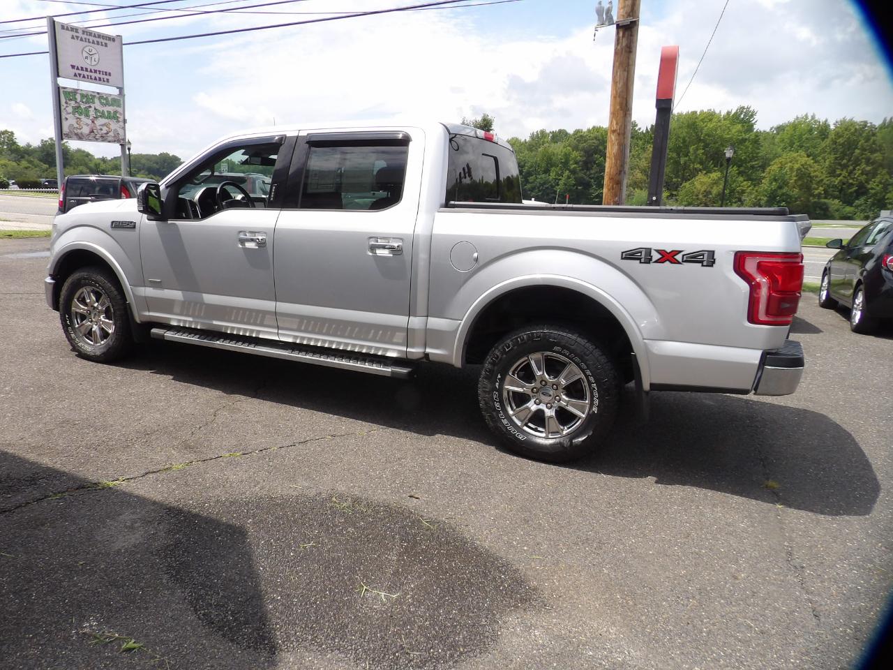 Ford F-150 4WD SuperCrew 139" Lariat 2015