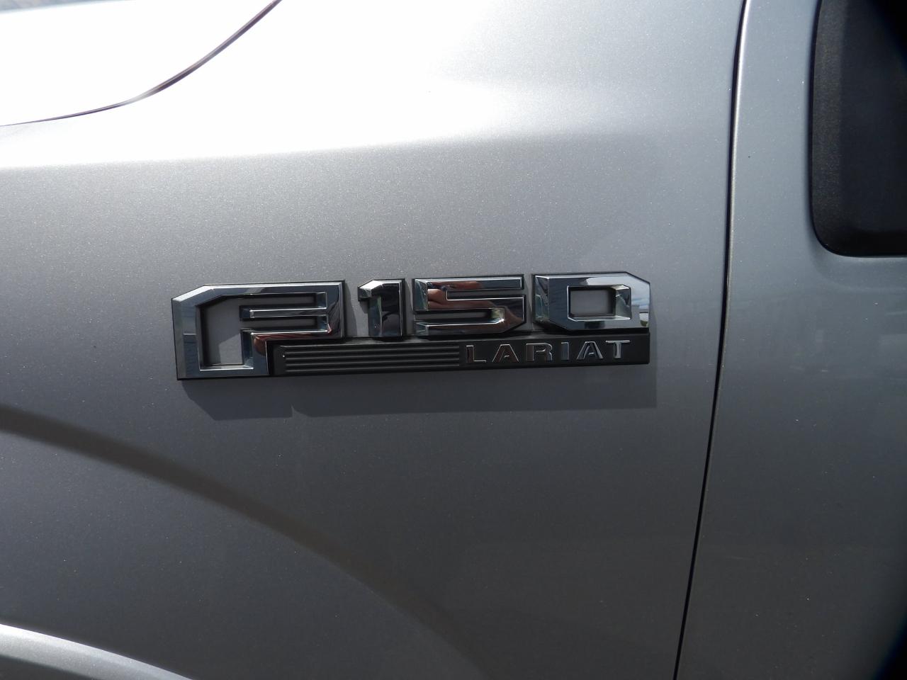 Ford F-150 4WD SuperCrew 139" Lariat 2015
