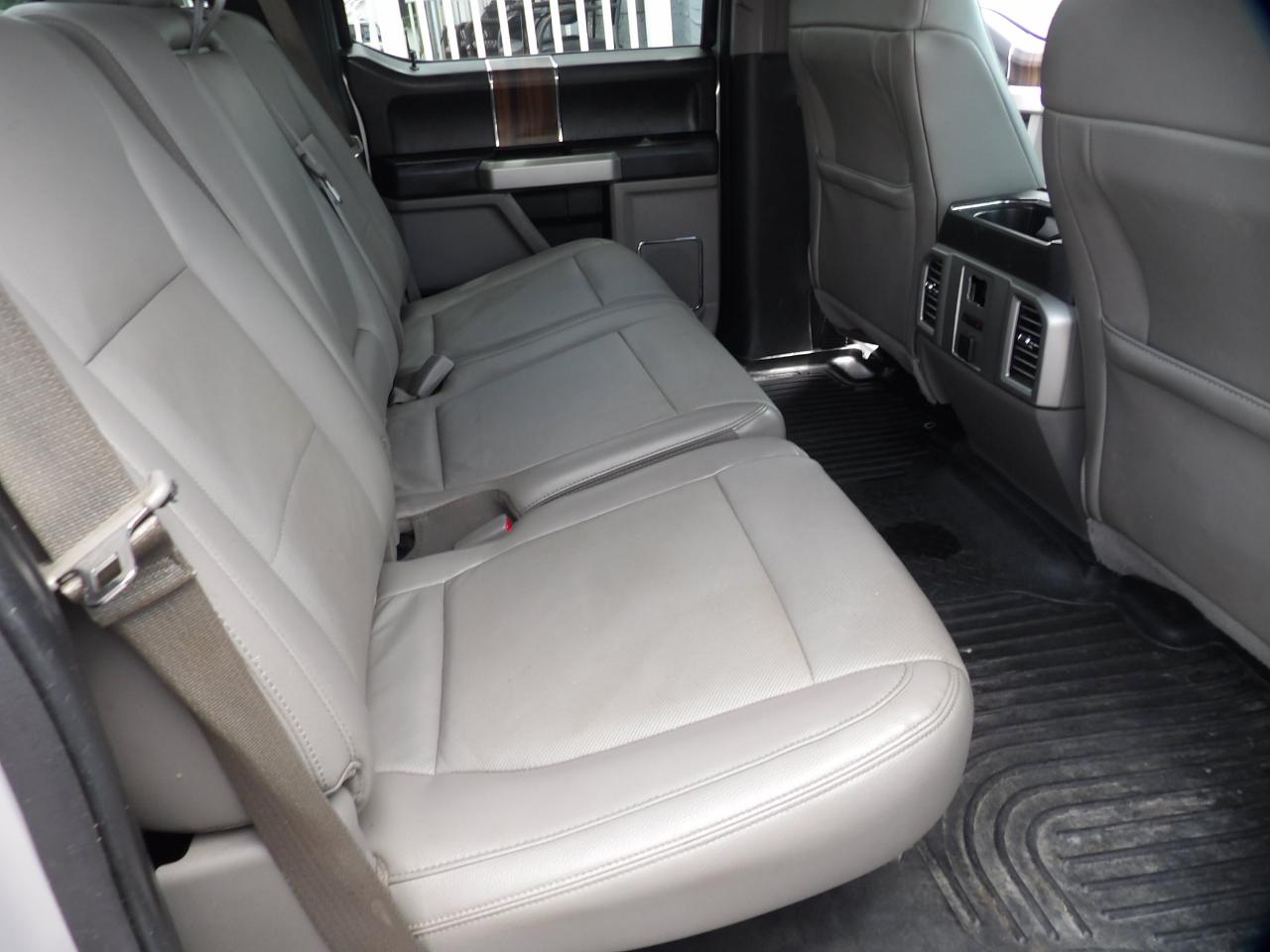 Ford F-150 4WD SuperCrew 139" Lariat 2015