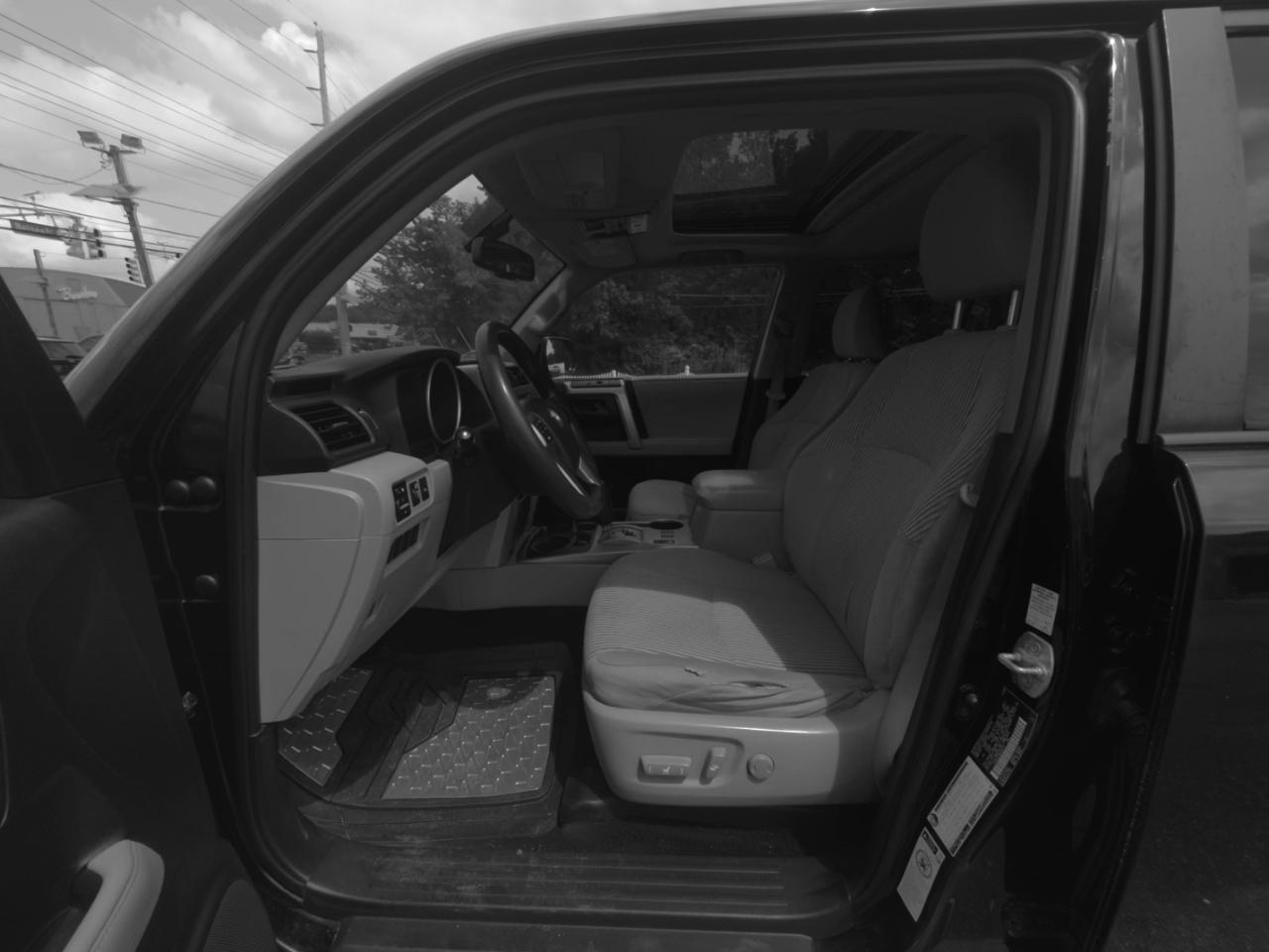 Toyota 4Runner 4WD 4dr V6 Limited (Natl) 2010
