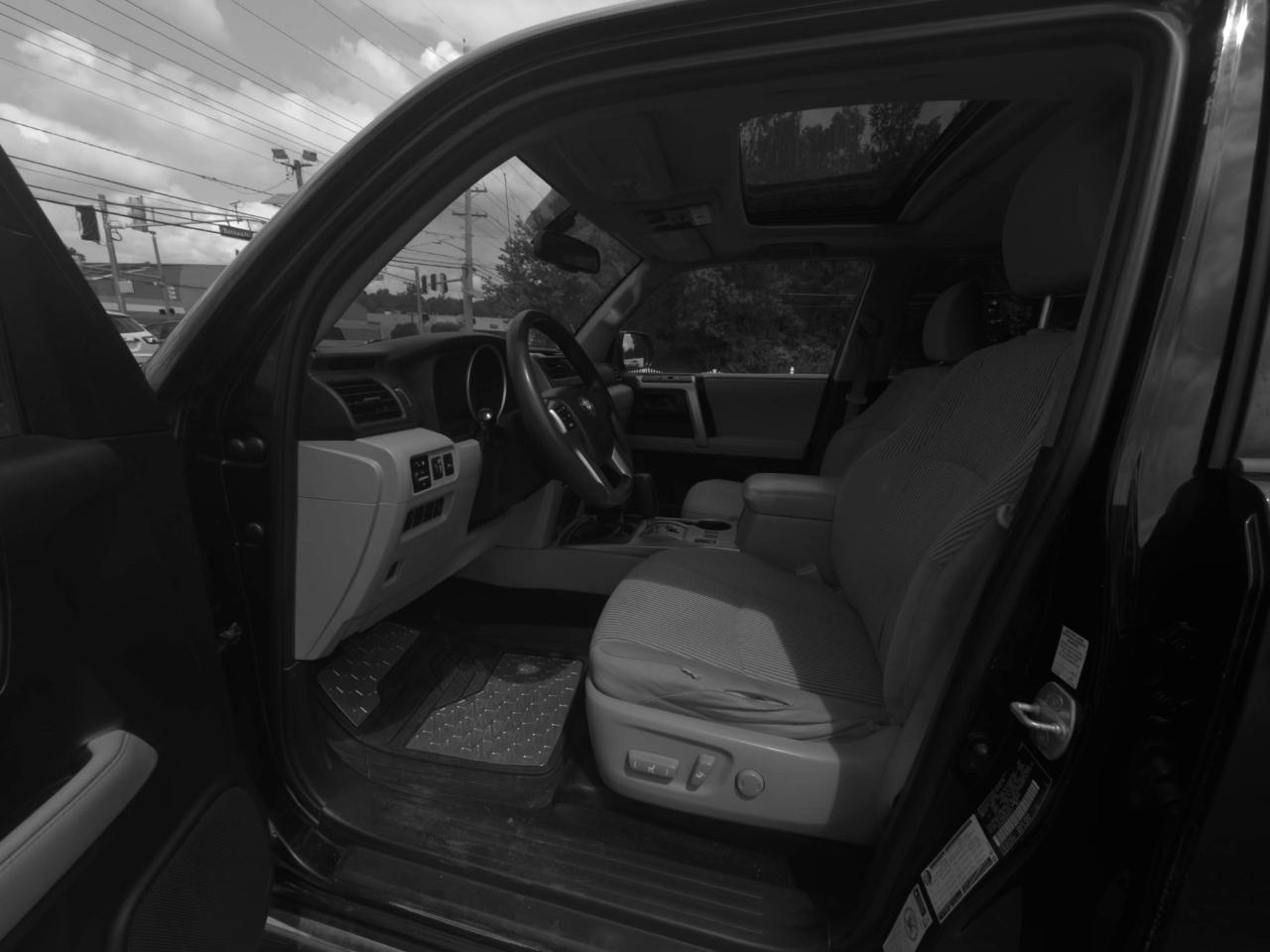 Toyota 4Runner 4WD 4dr V6 Limited (Natl) 2010
