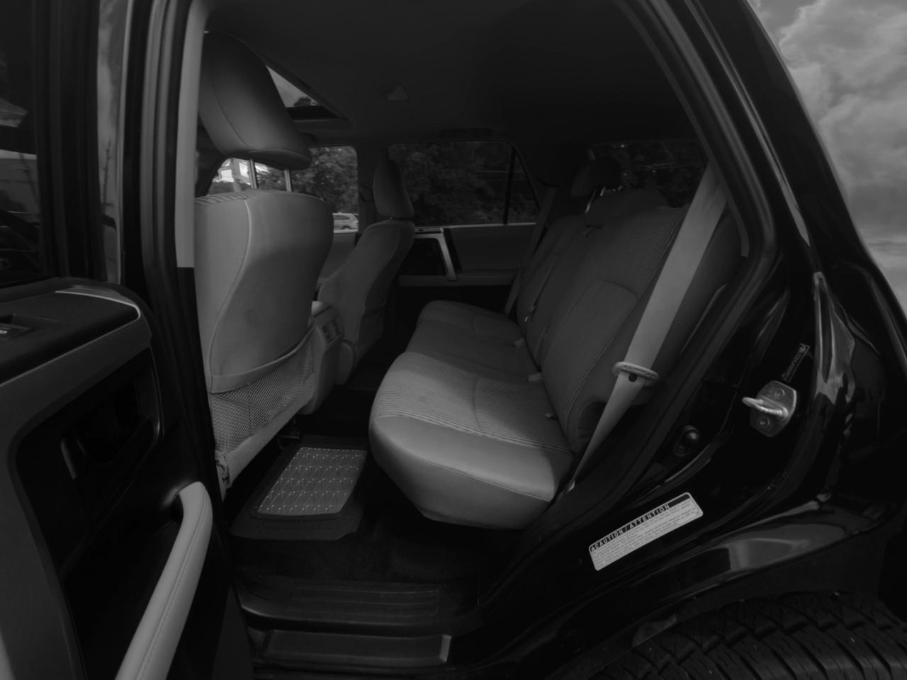 Toyota 4Runner 4WD 4dr V6 Limited (Natl) 2010