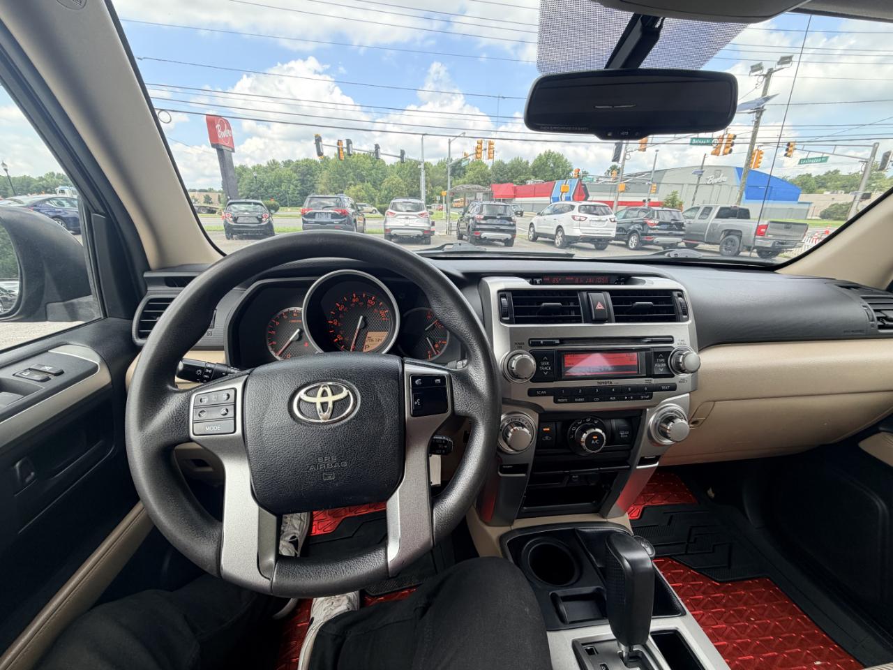 Toyota 4Runner 4WD 4dr V6 Limited (Natl) 2010