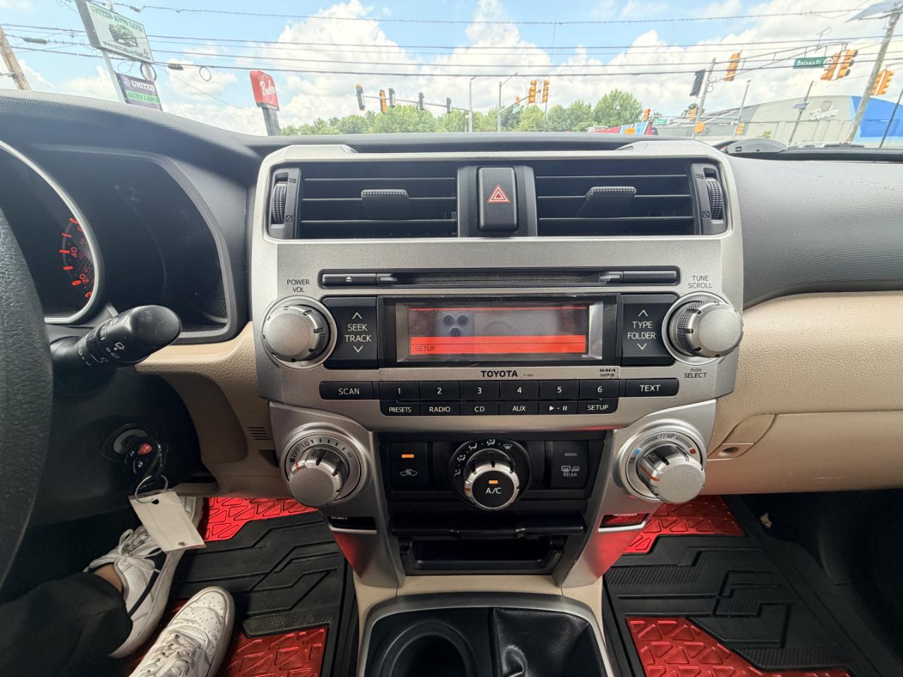 Toyota 4Runner 4WD 4dr V6 Limited (Natl) 2010