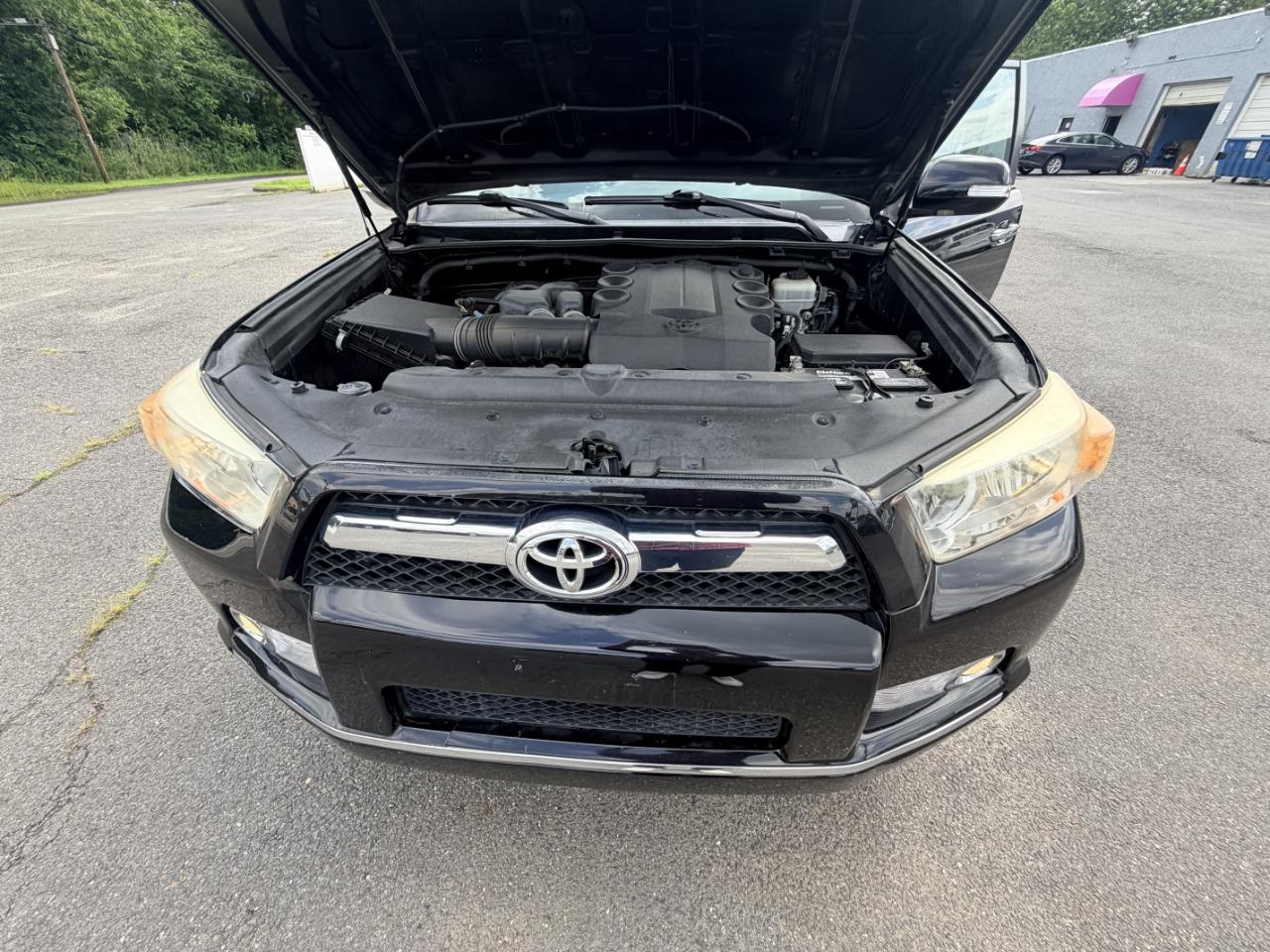 Toyota 4Runner 4WD 4dr V6 Limited (Natl) 2010