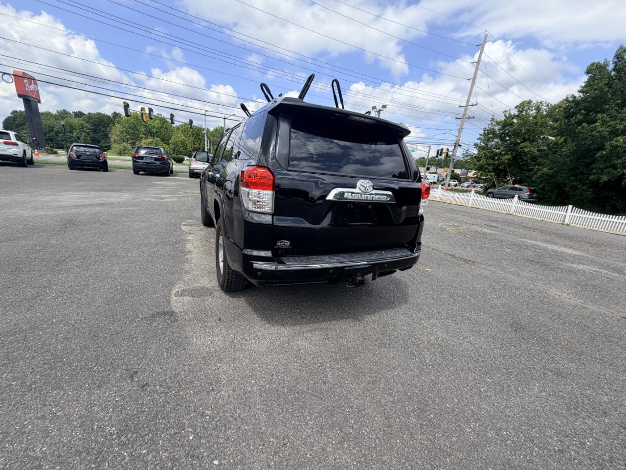 Toyota 4Runner 4WD 4dr V6 Limited (Natl) 2010