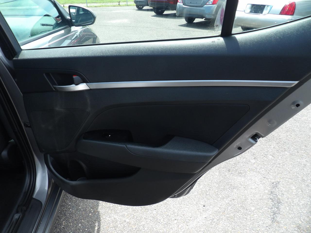 Hyundai Elantra SEL Auto 2019