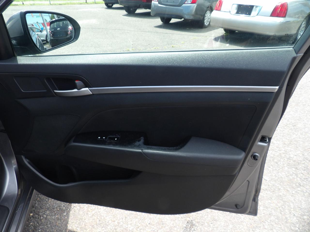 Hyundai Elantra SEL Auto 2019