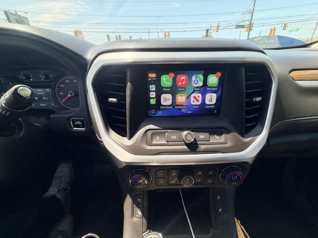 GMC Acadia FWD 4dr SLE w/SLE-2 2017