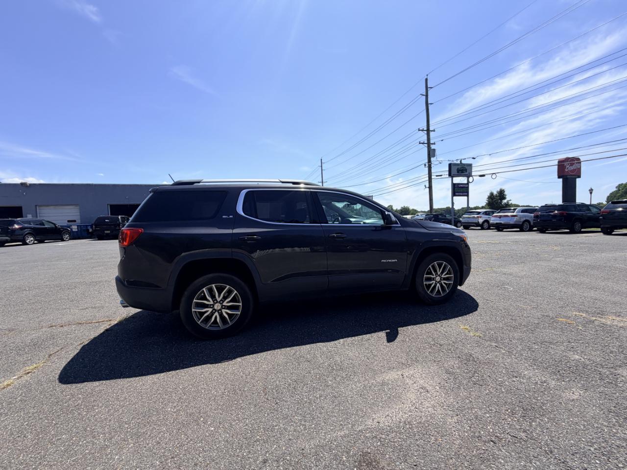 GMC Acadia FWD 4dr SLE w/SLE-2 2017