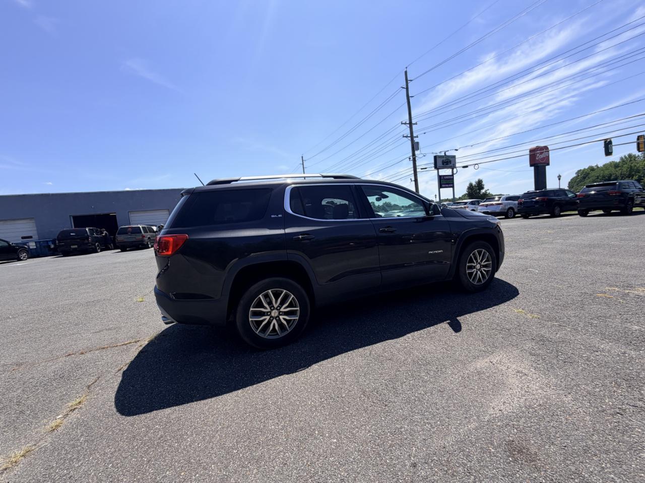 GMC Acadia FWD 4dr SLE w/SLE-2 2017