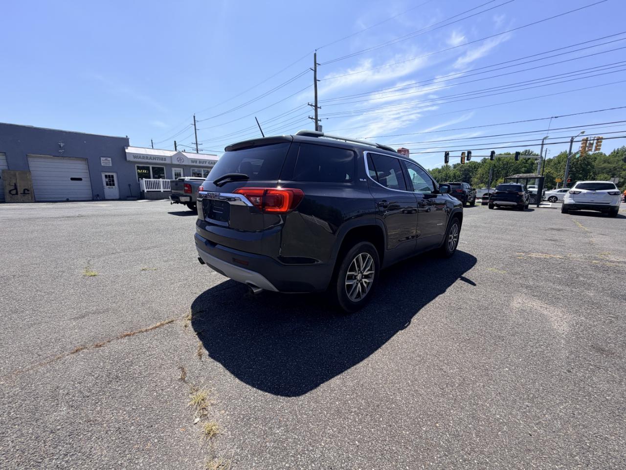 GMC Acadia FWD 4dr SLE w/SLE-2 2017