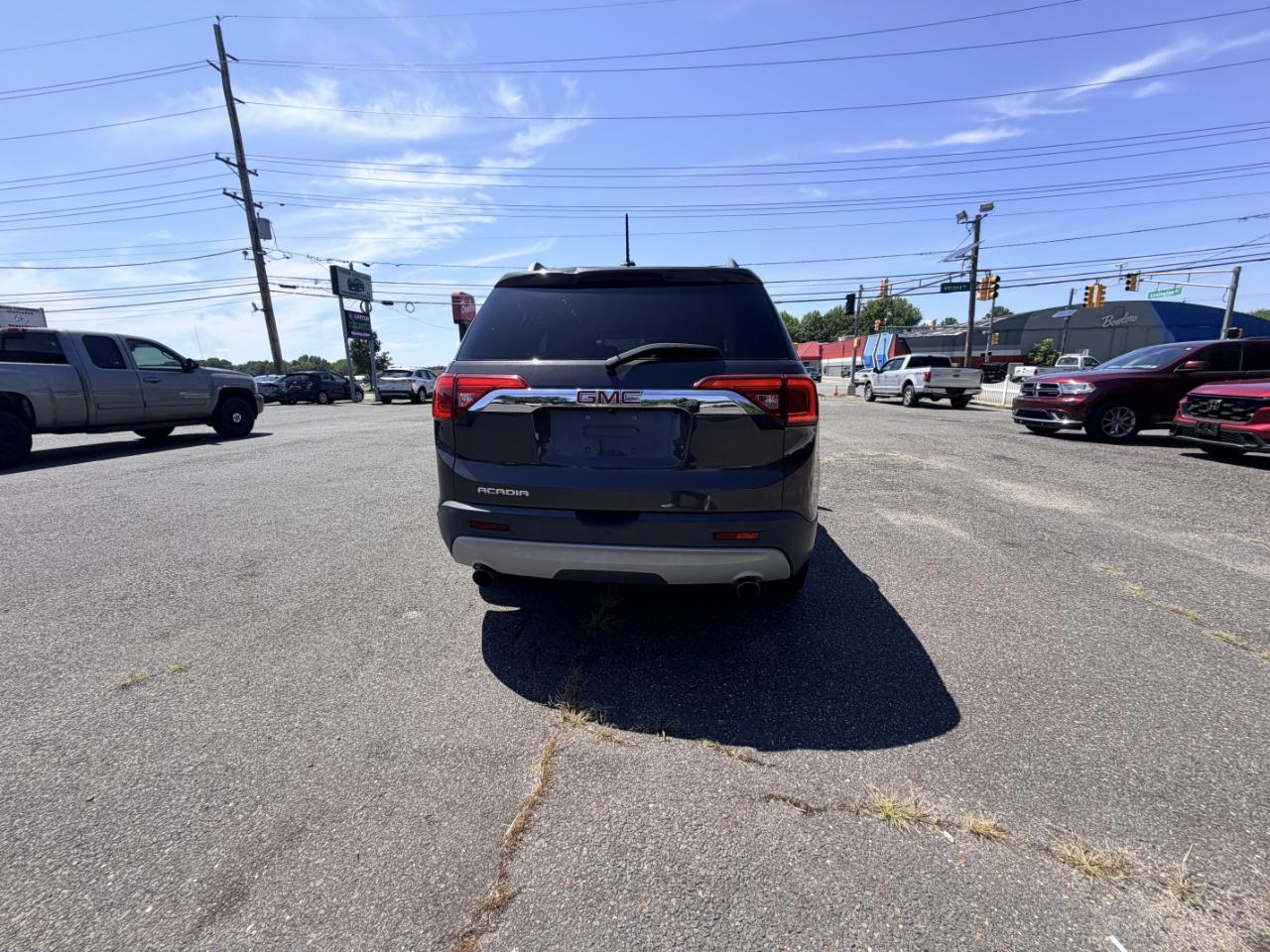 GMC Acadia FWD 4dr SLE w/SLE-2 2017