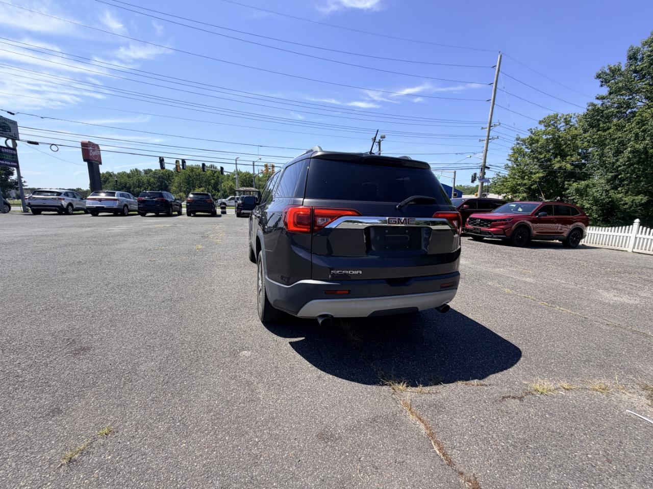 GMC Acadia FWD 4dr SLE w/SLE-2 2017