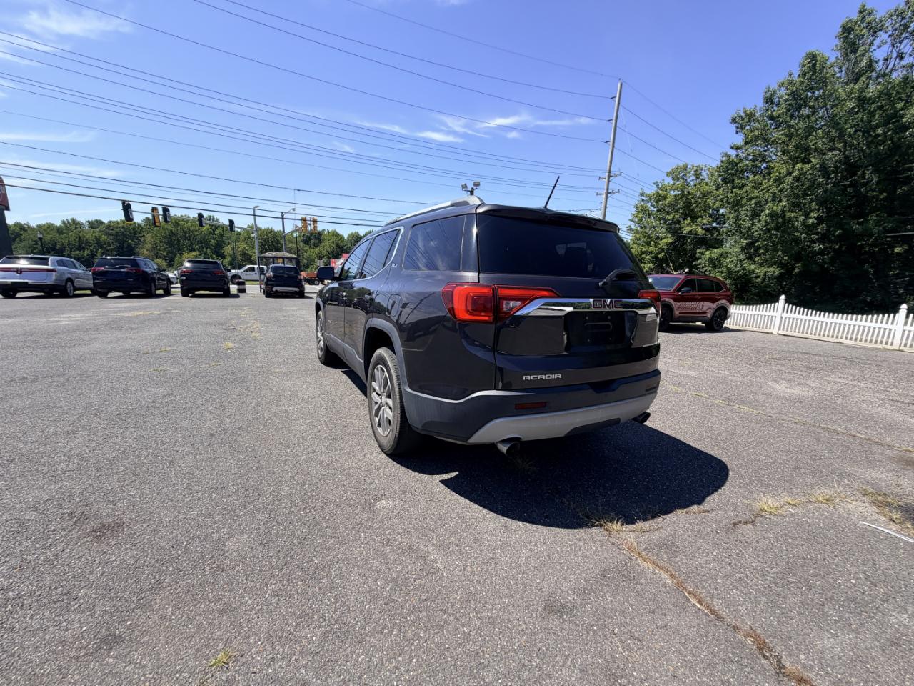 GMC Acadia FWD 4dr SLE w/SLE-2 2017