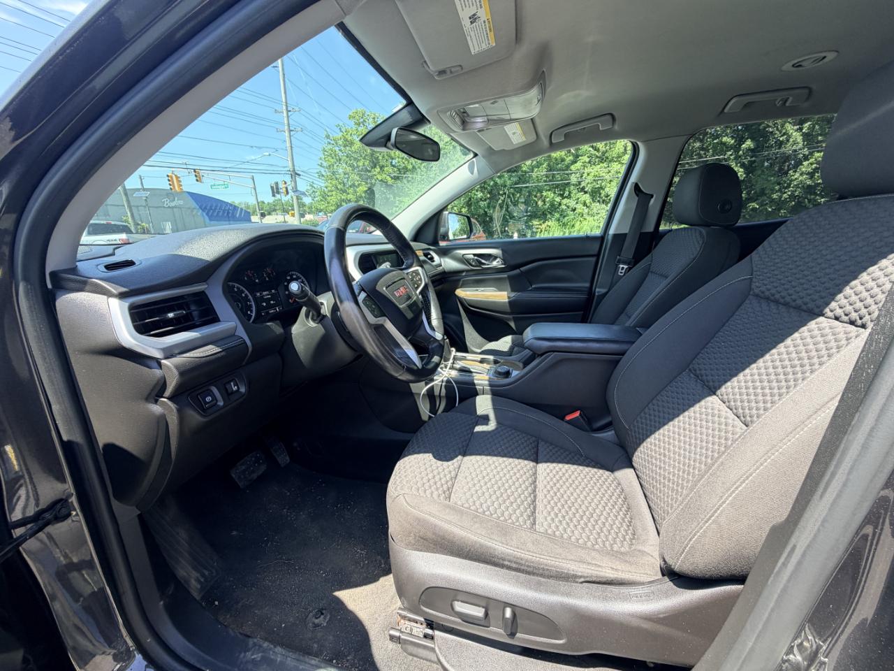 GMC Acadia FWD 4dr SLE w/SLE-2 2017