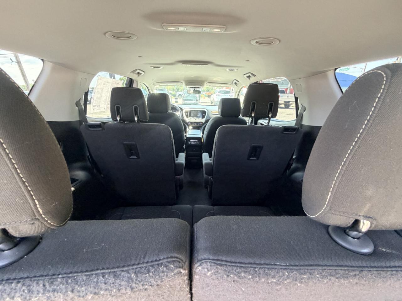 GMC Acadia FWD 4dr SLE w/SLE-2 2017