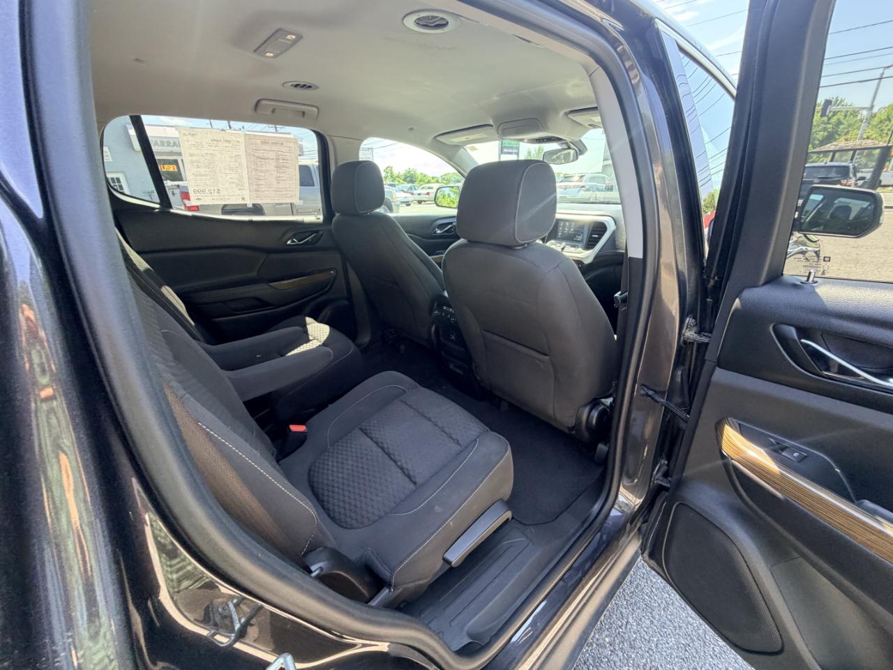 GMC Acadia FWD 4dr SLE w/SLE-2 2017