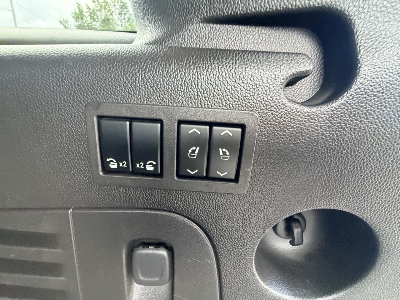 Chevrolet Suburban 4WD 4dr LTZ 2015