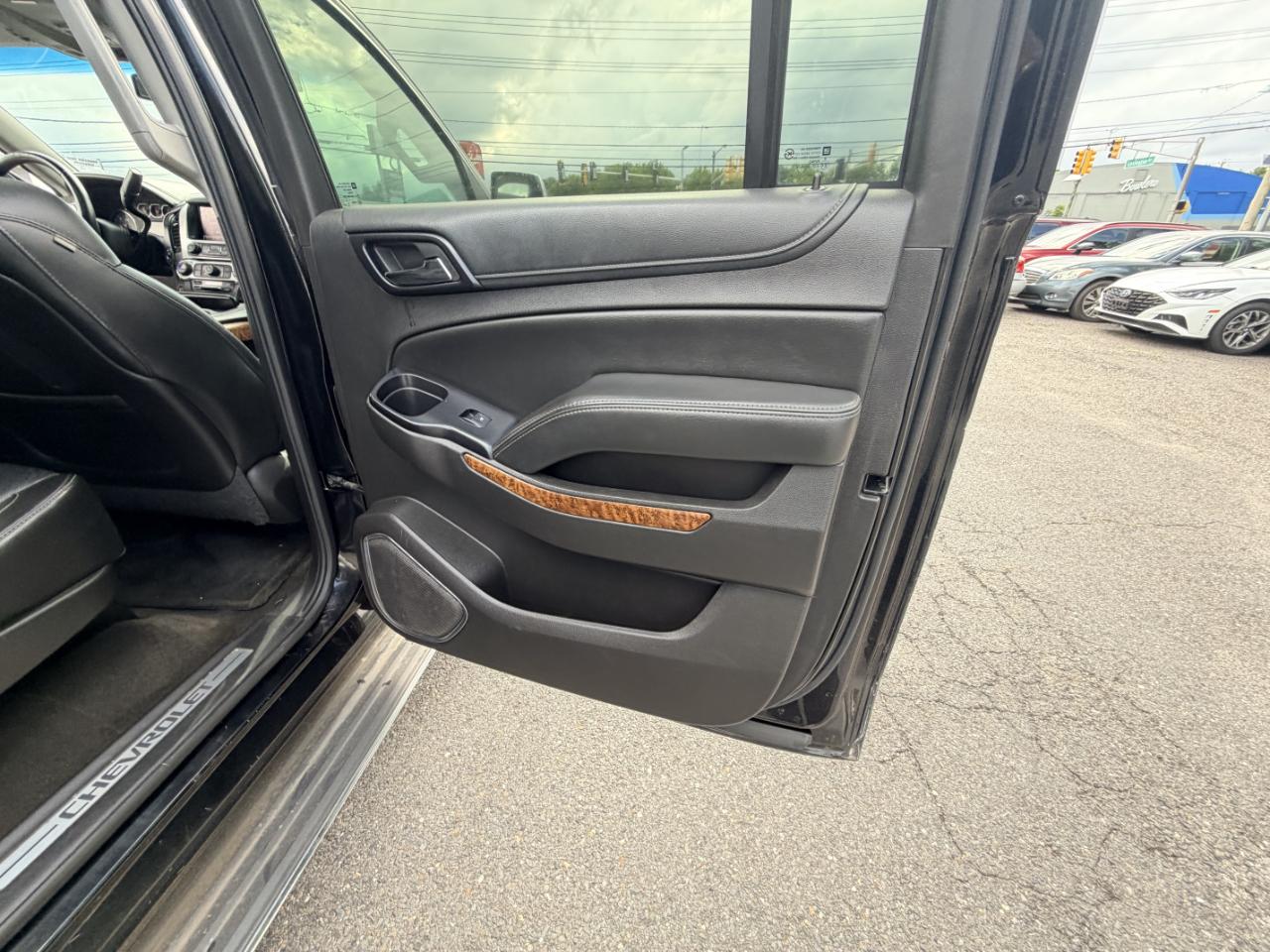 Chevrolet Suburban 4WD 4dr LTZ 2015