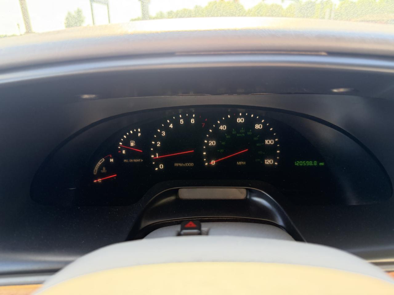 Lincoln Continental 4dr Sdn 1998