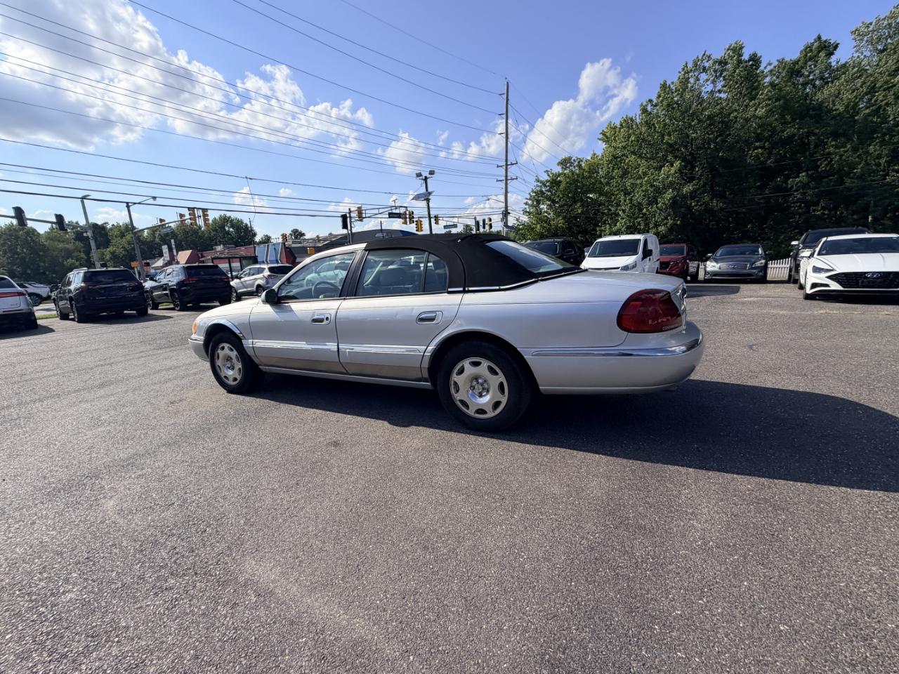 Lincoln Continental 4dr Sdn 1998