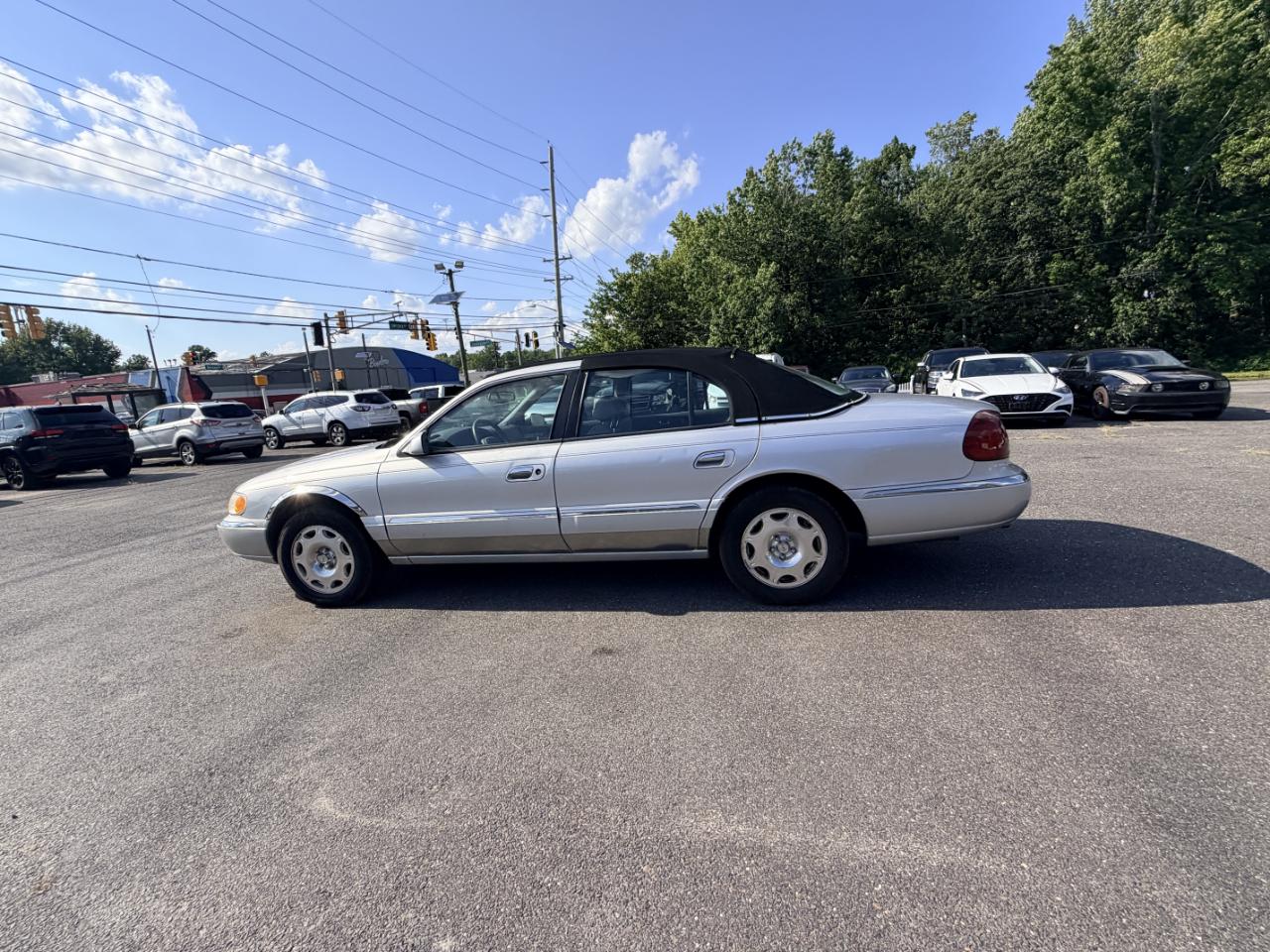Lincoln Continental 4dr Sdn 1998