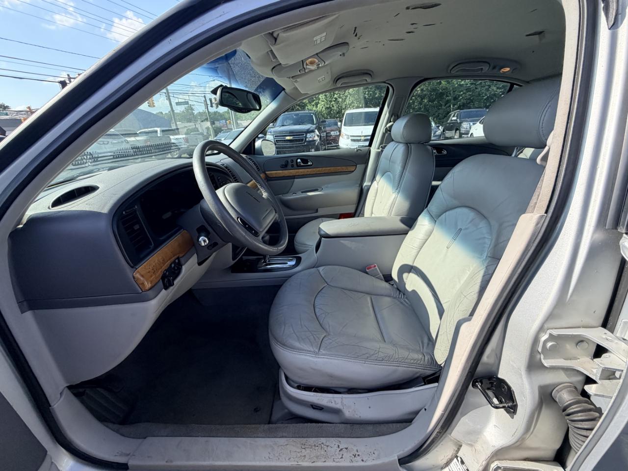 Lincoln Continental 4dr Sdn 1998