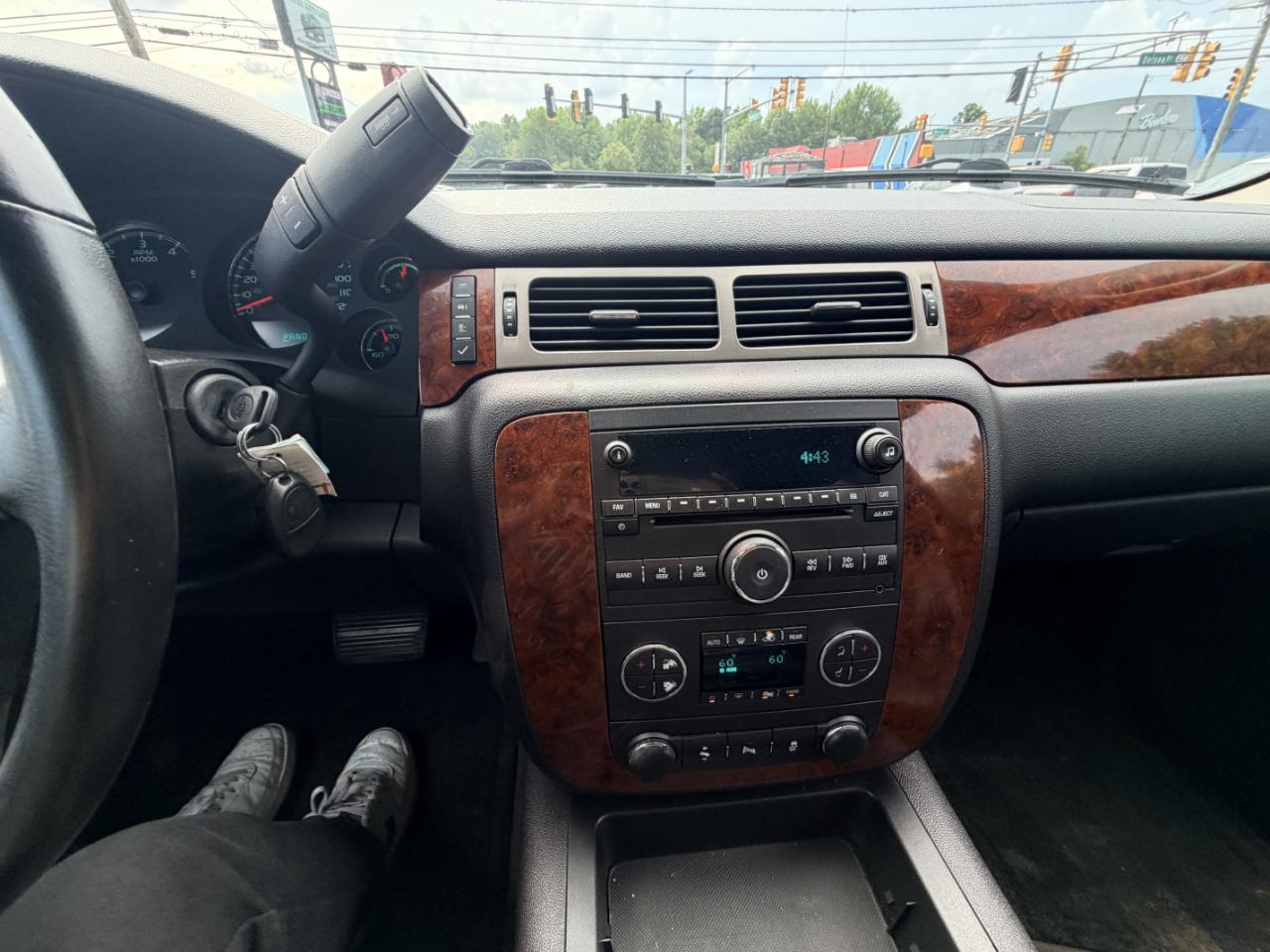 Chevrolet Tahoe 4WD 4dr 1500 LT 2013