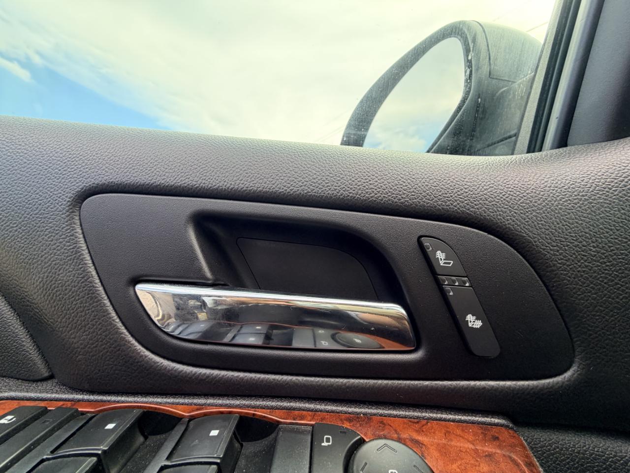 Chevrolet Tahoe 4WD 4dr 1500 LT 2013