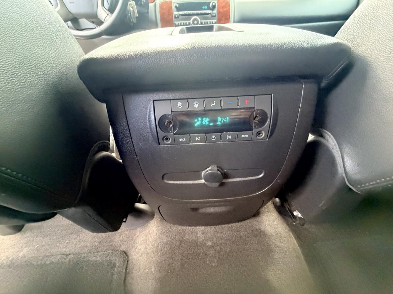Chevrolet Tahoe 4WD 4dr 1500 LT 2013