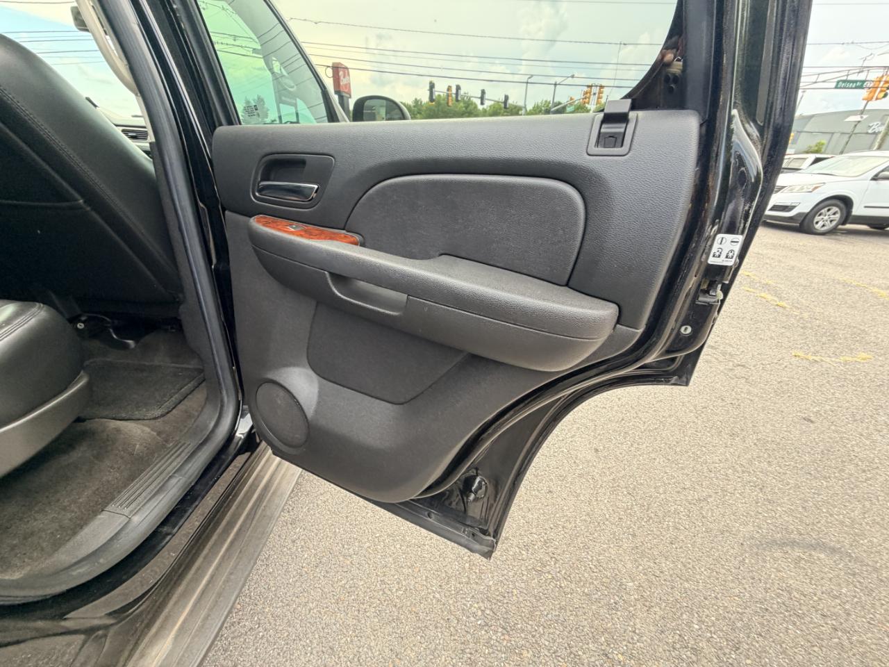Chevrolet Tahoe 4WD 4dr 1500 LT 2013