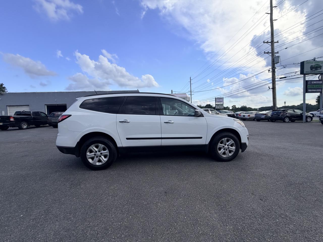 Chevrolet Traverse FWD 4dr LS w/1LS 2017