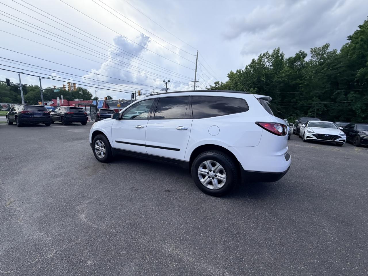 Chevrolet Traverse FWD 4dr LS w/1LS 2017