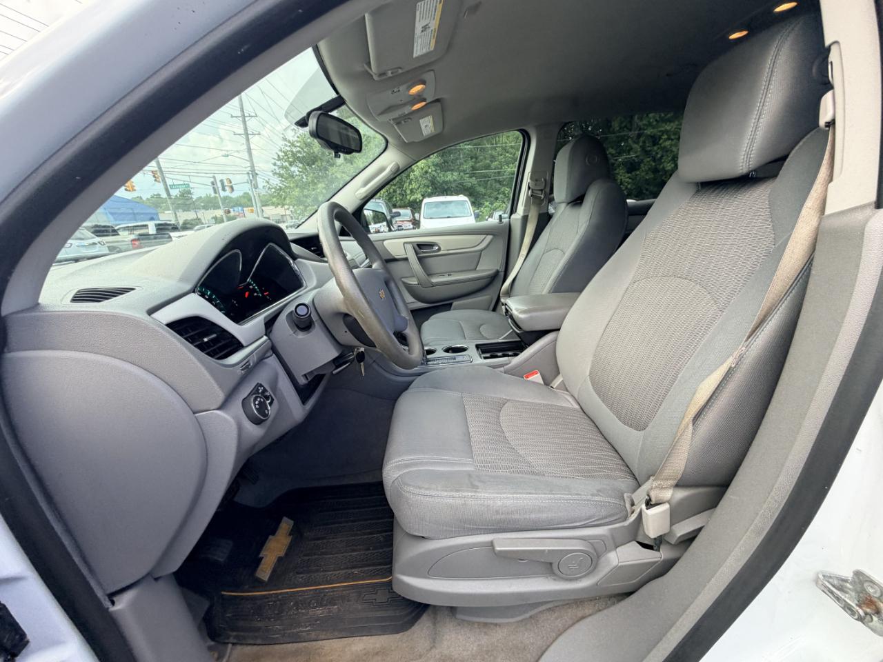 Chevrolet Traverse FWD 4dr LS w/1LS 2017