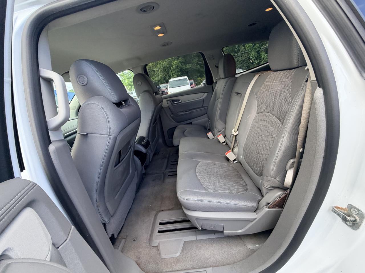 Chevrolet Traverse FWD 4dr LS w/1LS 2017