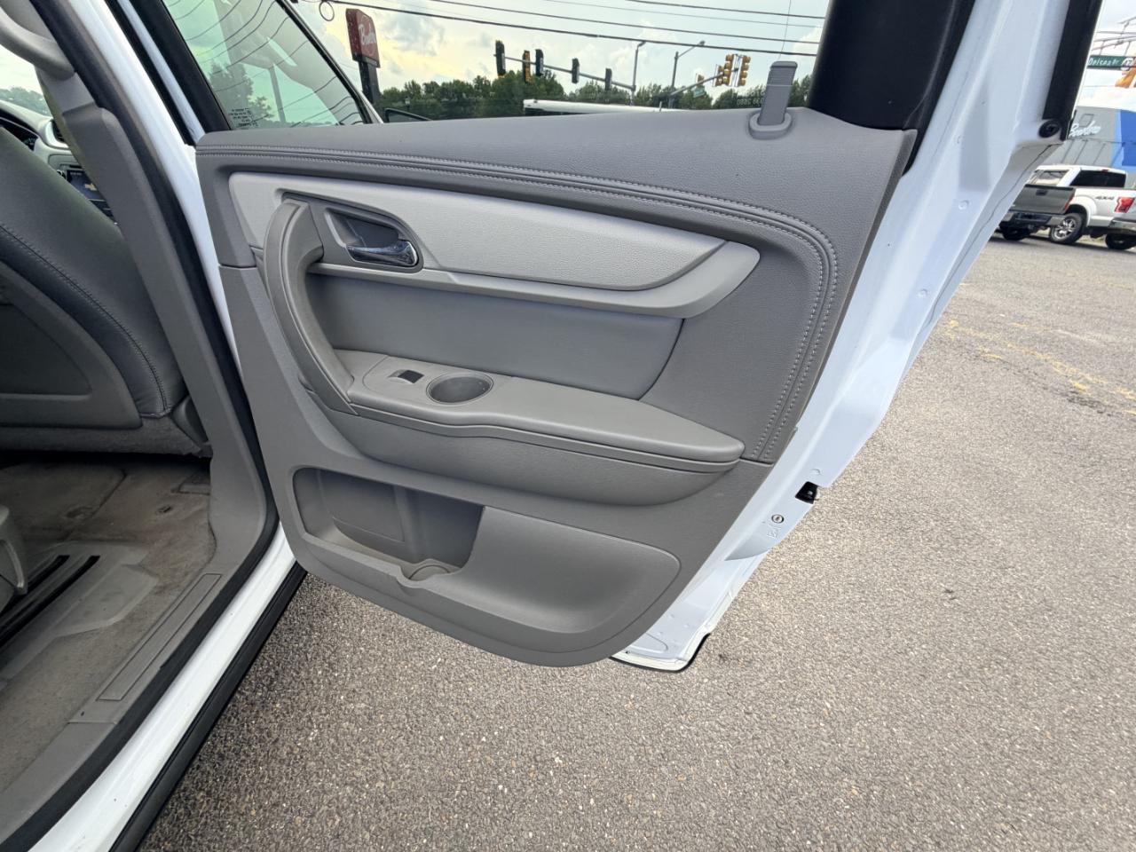 Chevrolet Traverse FWD 4dr LS w/1LS 2017