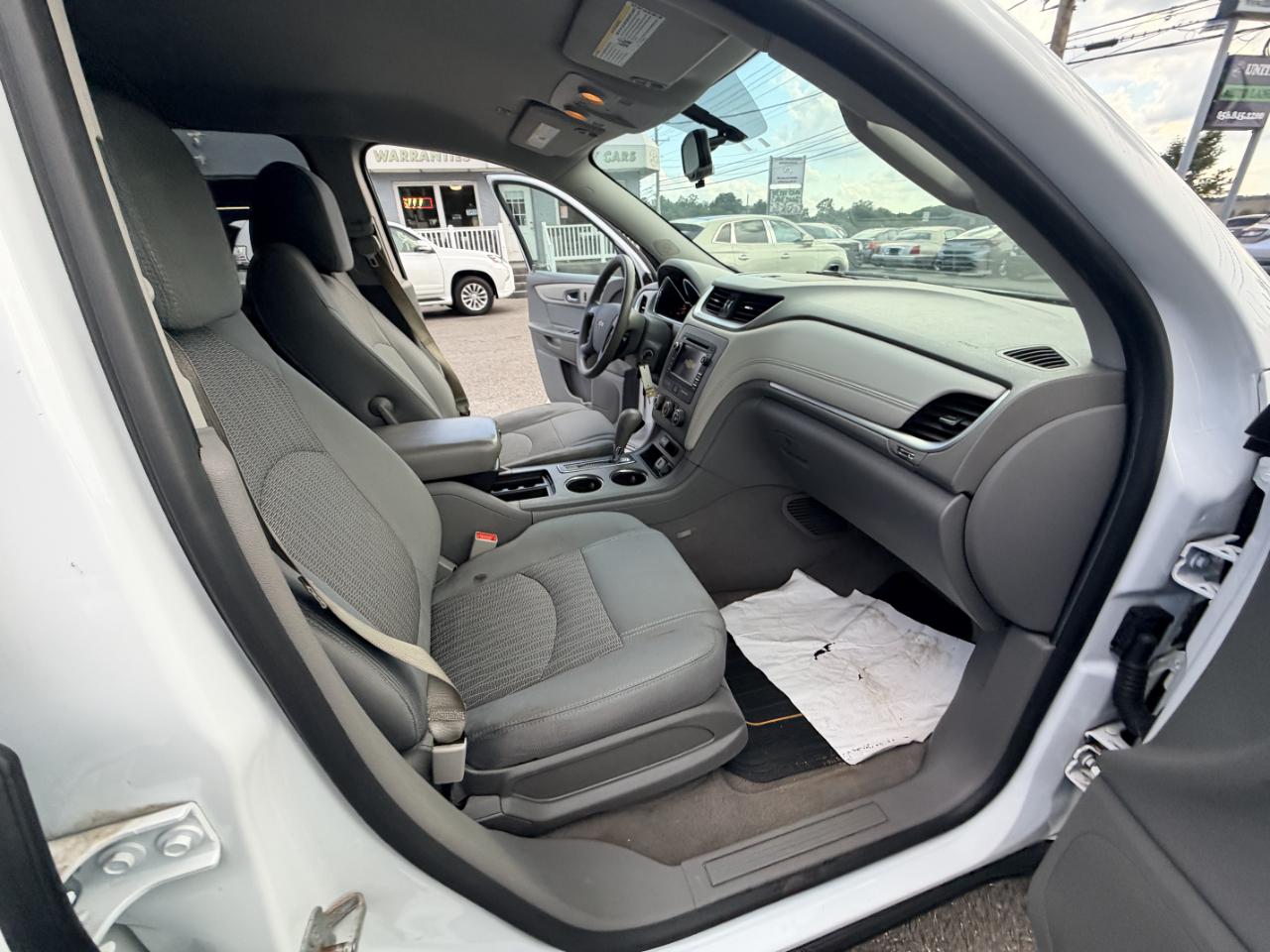 Chevrolet Traverse FWD 4dr LS w/1LS 2017