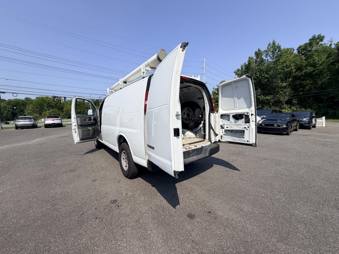 Chevrolet Express Cargo Van RWD 3500 135" 2019