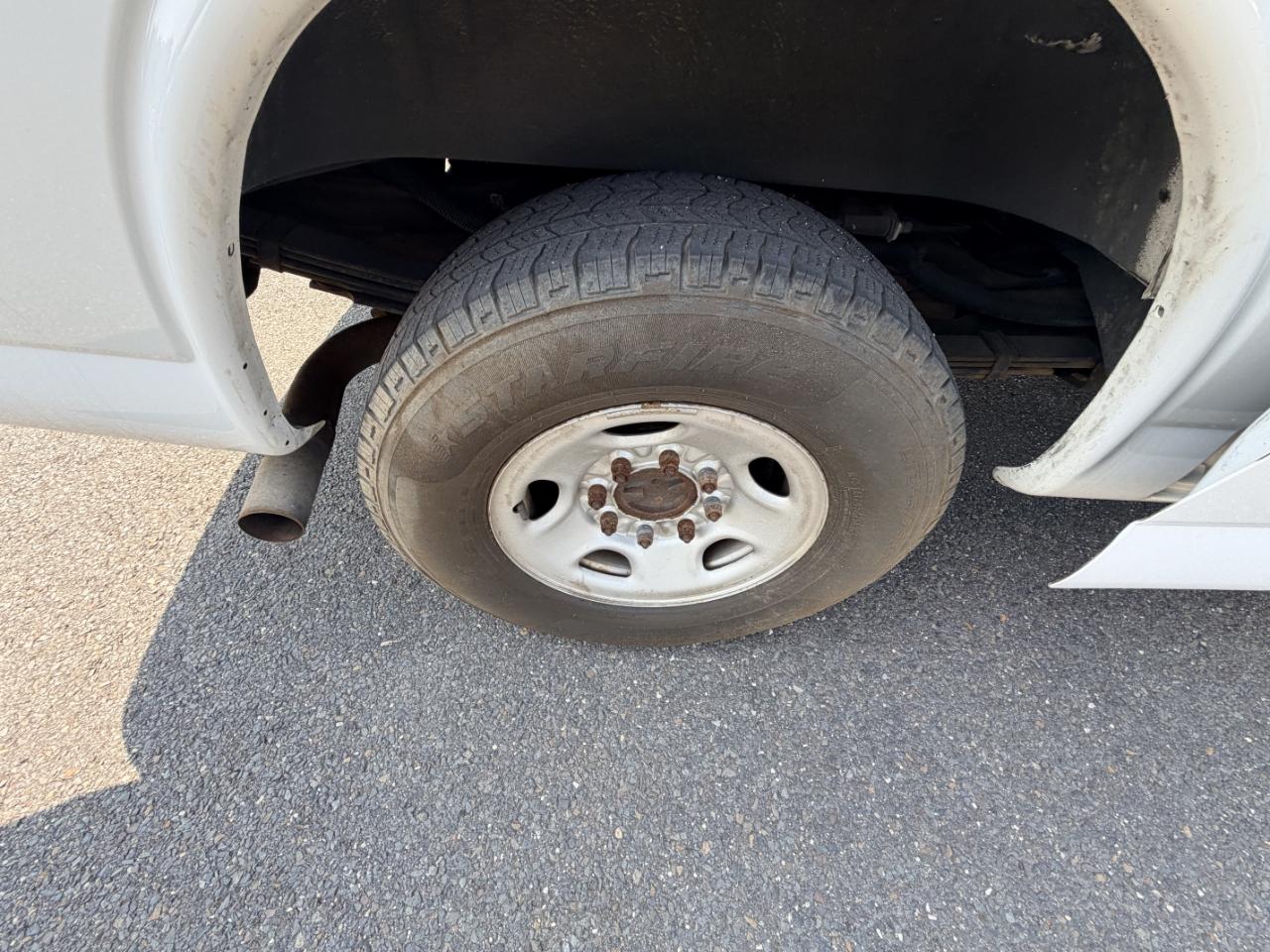 Chevrolet Express Cargo Van RWD 3500 135" 2019