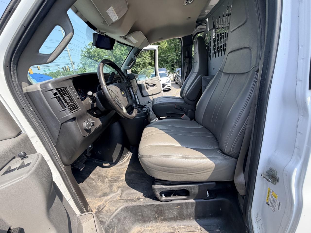 Chevrolet Express Cargo Van RWD 3500 135" 2019