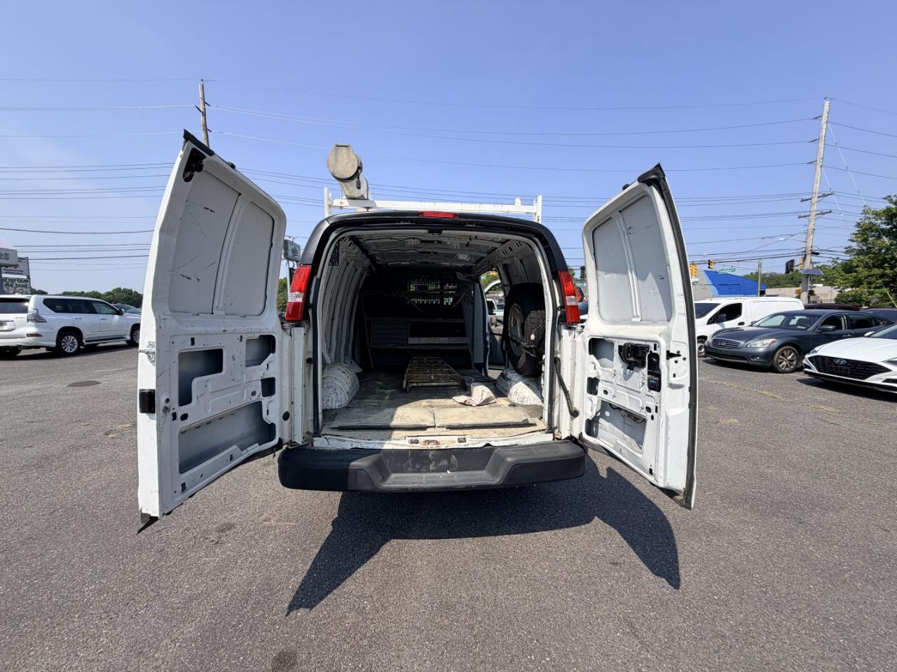 Chevrolet Express Cargo Van RWD 3500 135" 2019