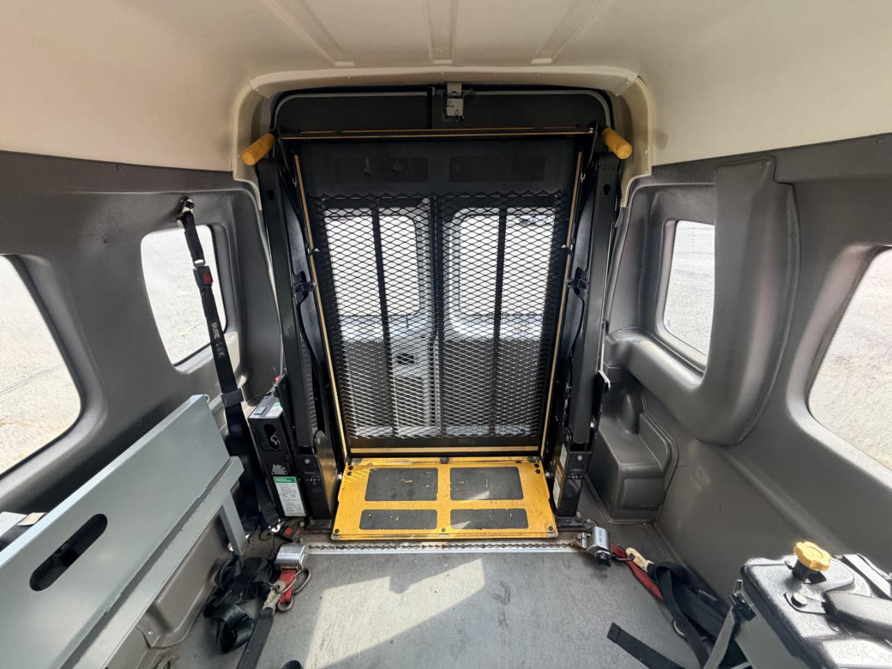 Ford Econoline Cargo Van E-350 Super Duty Ext Recreational 2014