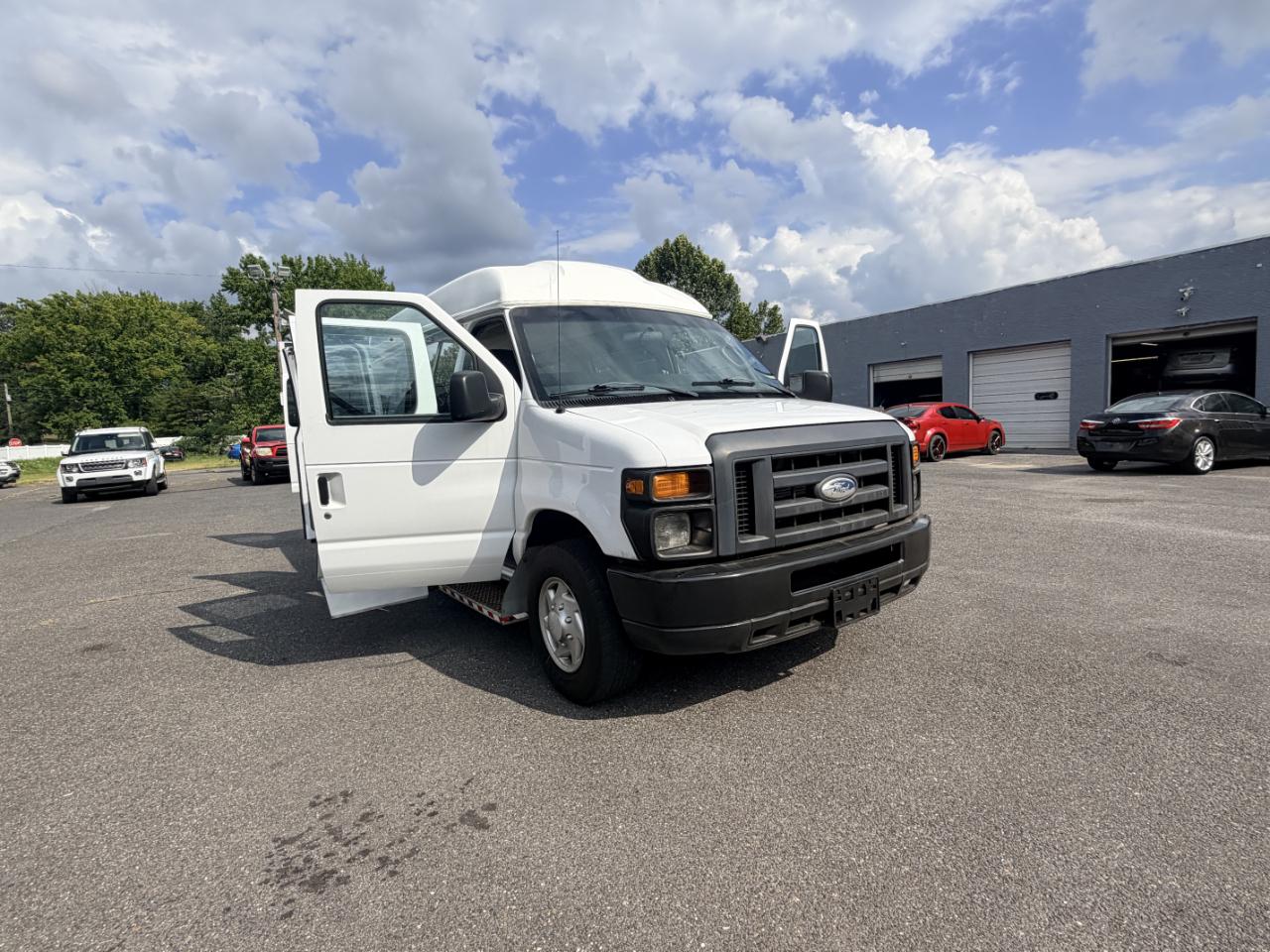 Ford Econoline Cargo Van E-350 Super Duty Ext Recreational 2014