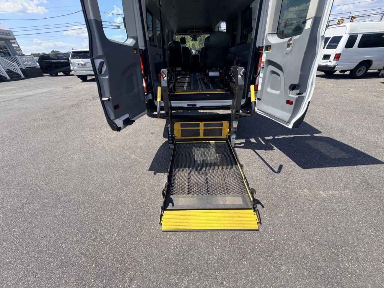 Ford Transit Wagon T-350 148" EL High Roof XLT Sliding RH Dr DRW 2016