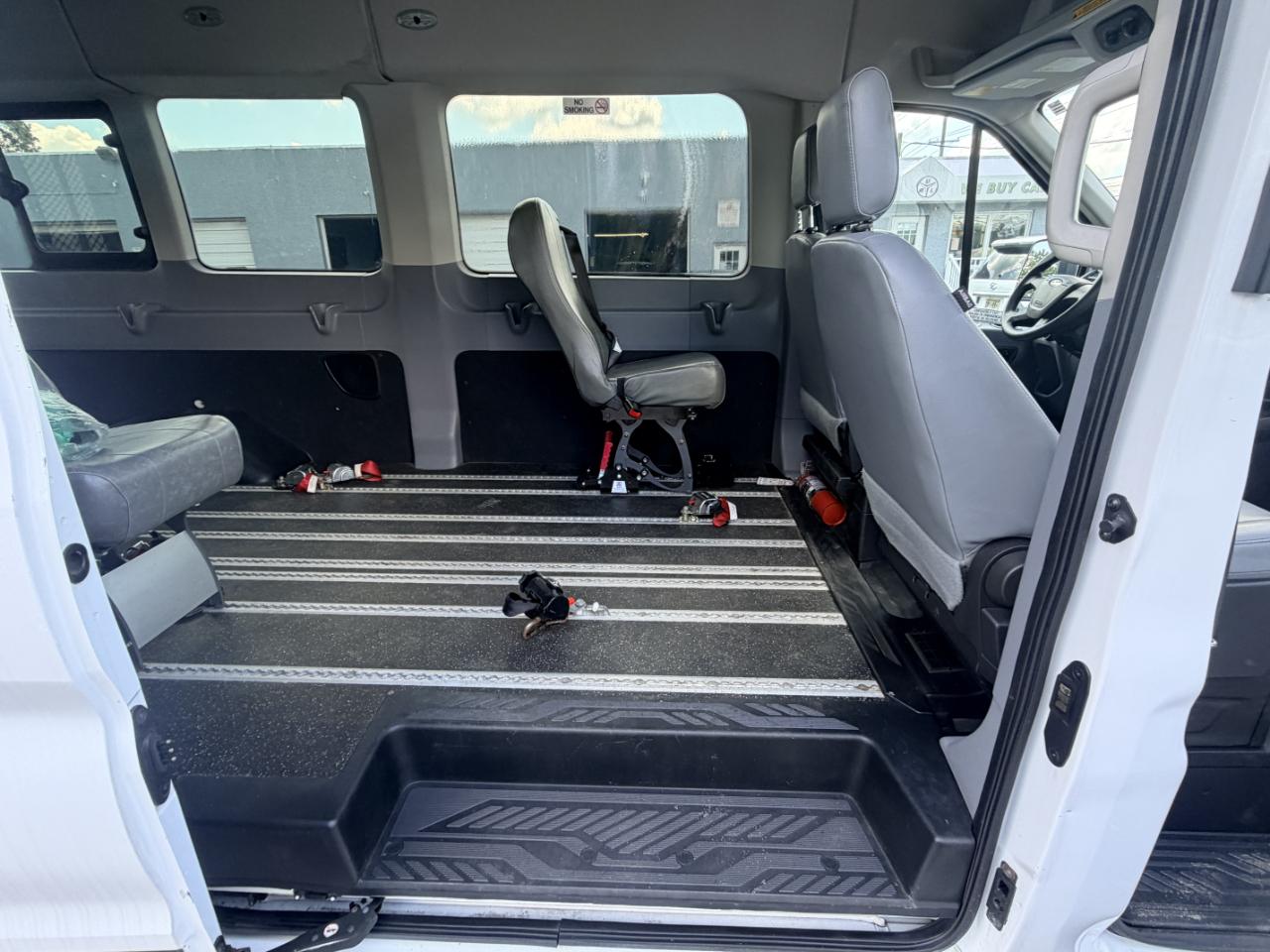 Ford Transit Wagon T-350 148" EL High Roof XLT Sliding RH Dr DRW 2016
