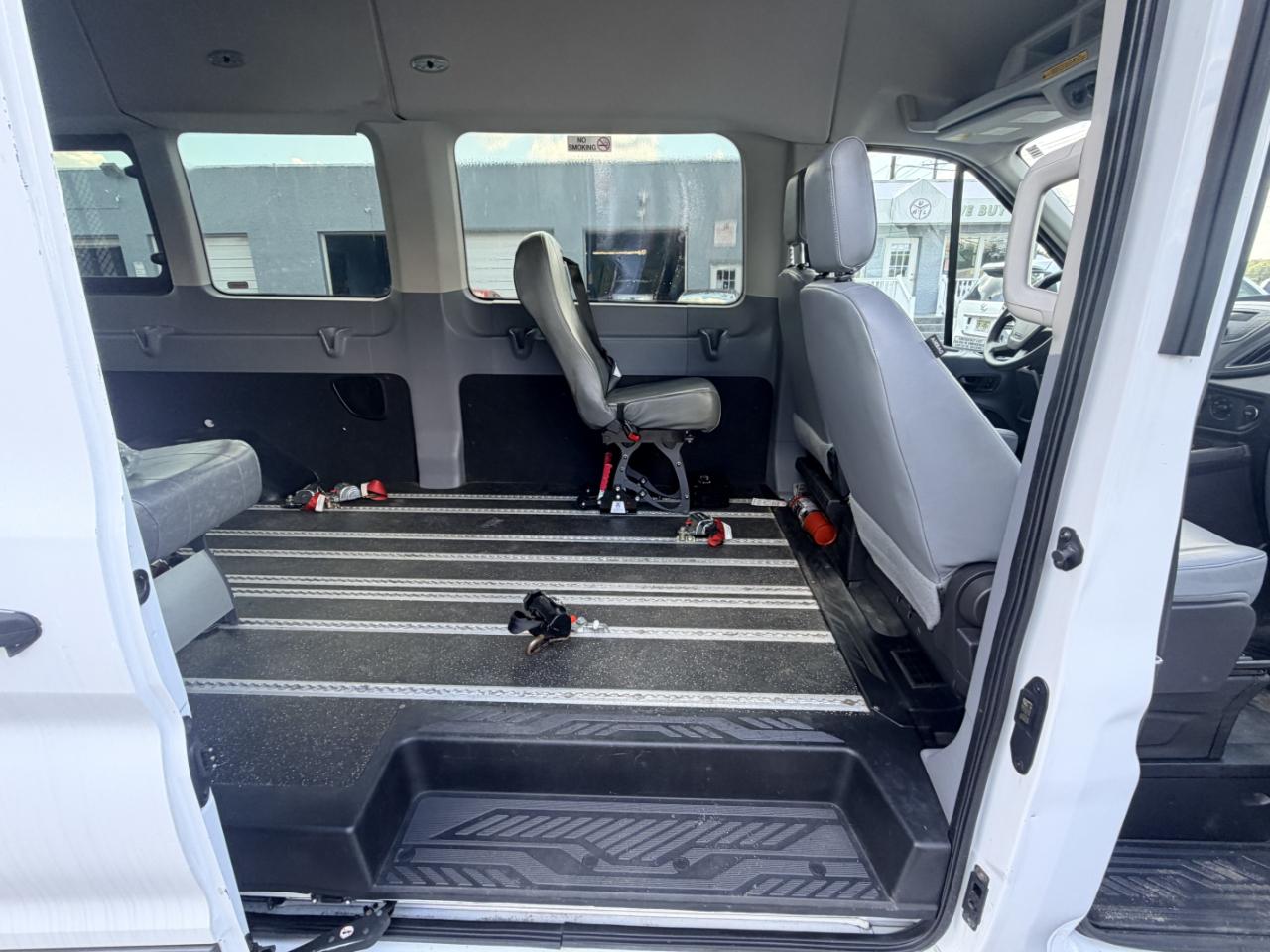Ford Transit Wagon T-350 148" EL High Roof XLT Sliding RH Dr DRW 2016